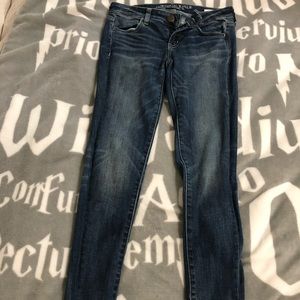 American Eagle-Super Low Rise Jegging